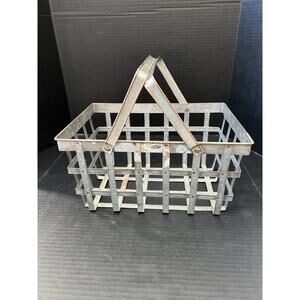 Antique Metal Milk Man Bottle Carrier Dairy Farm Caddy